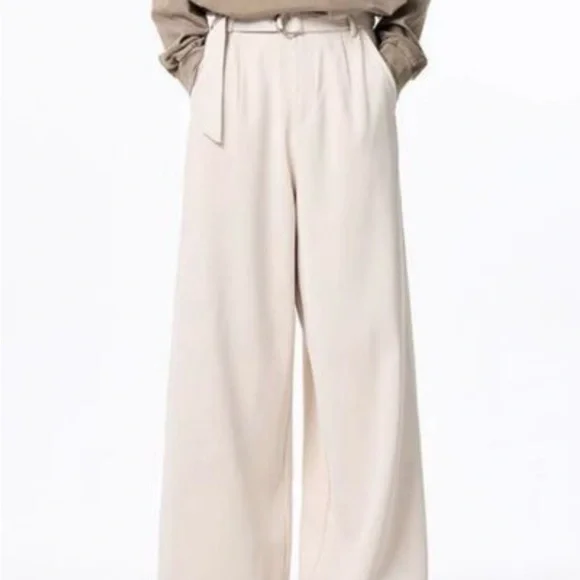 High-Rise Wide-Leg Cream Trousers with Belt - Picture 2 of 3